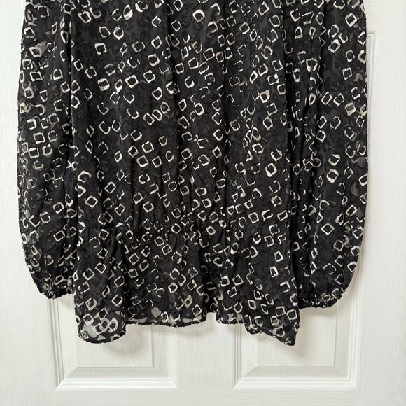 Chico's Women's Black & White Sheer Long Sleeve Top Size 1. - Picture 11 of 13